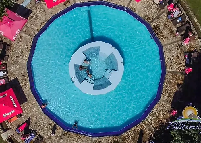 Aparthotel Budimlija *